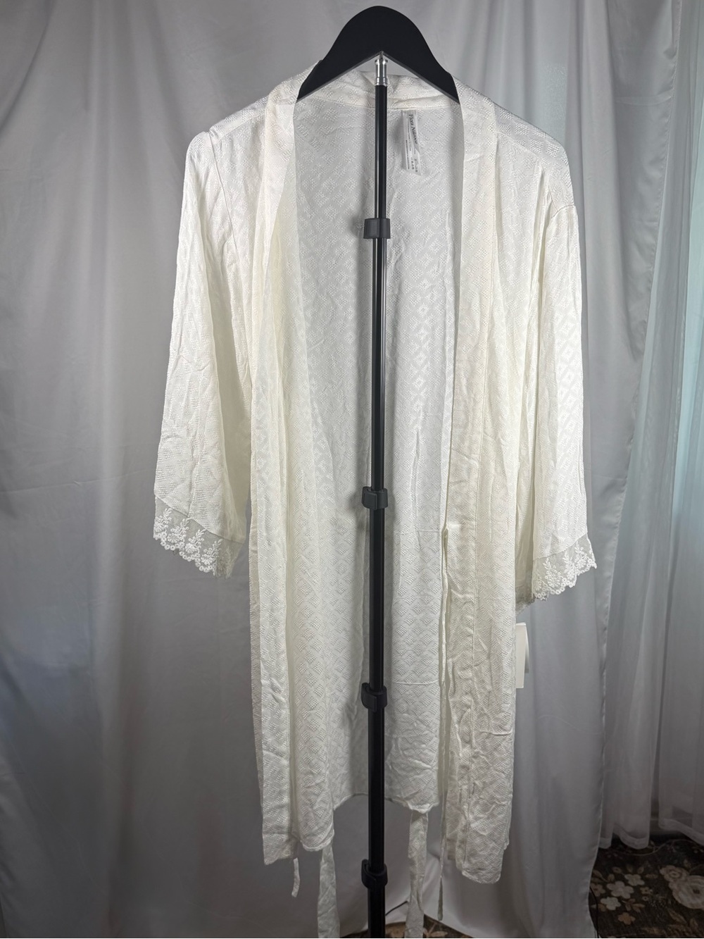 Flora Nikrooz Bridal Wrap Robe Medium NWT